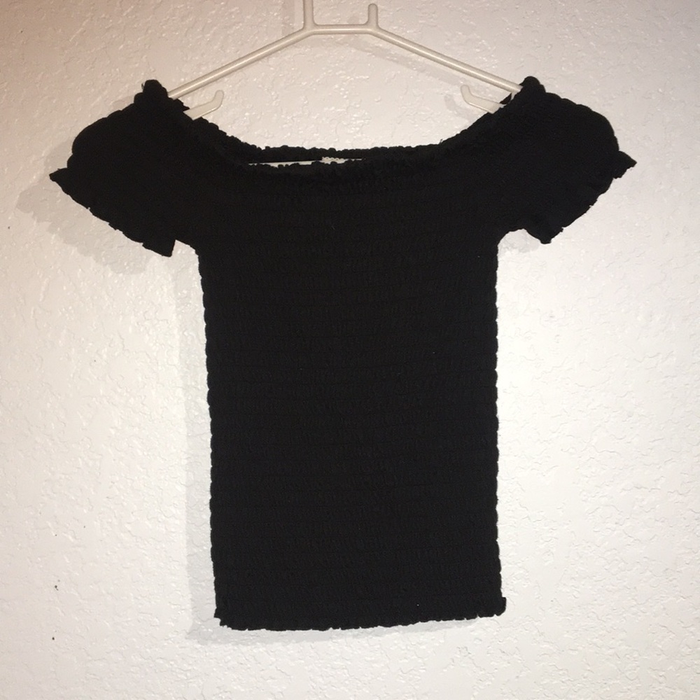 Off the shoulder scrunch top